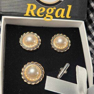 SADDLE BLANKET LINKS for Horse SHOW Numbers "REGAL" New In Box